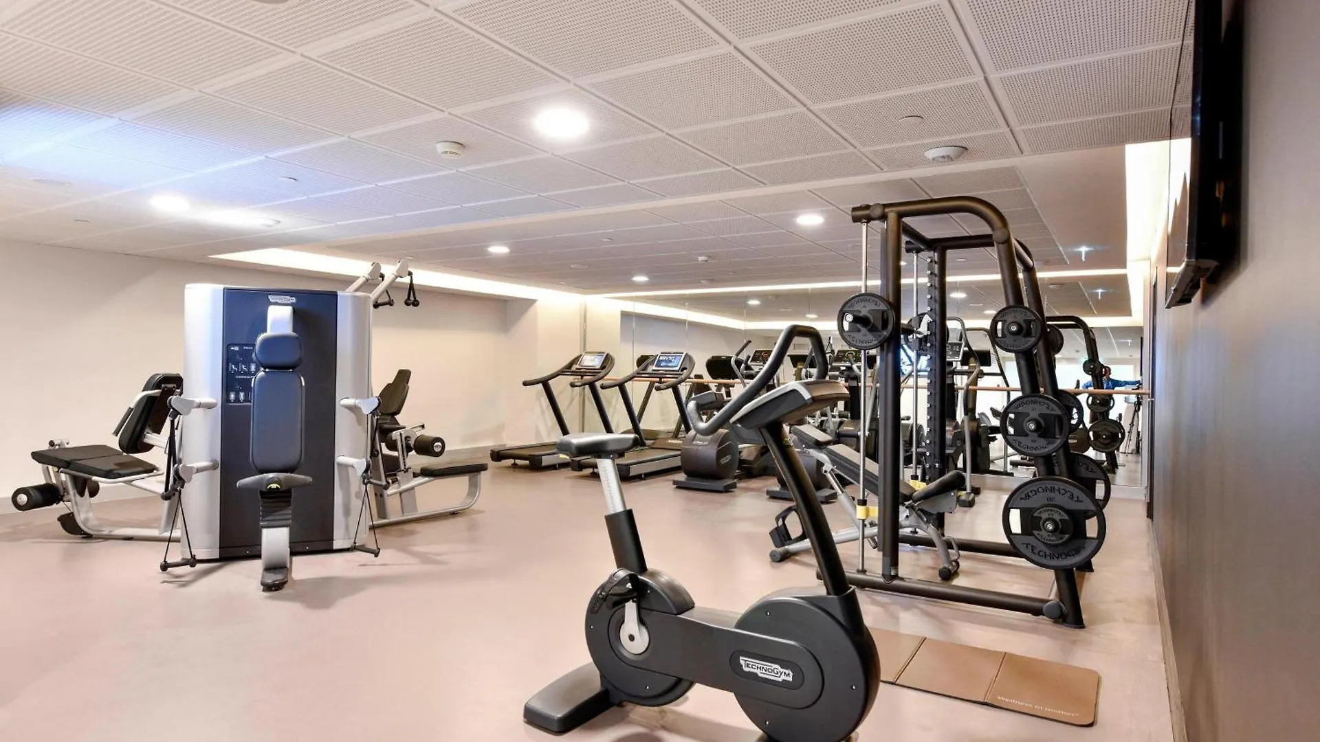Lyon Marriott Hotel Cité Internationale 4*,
